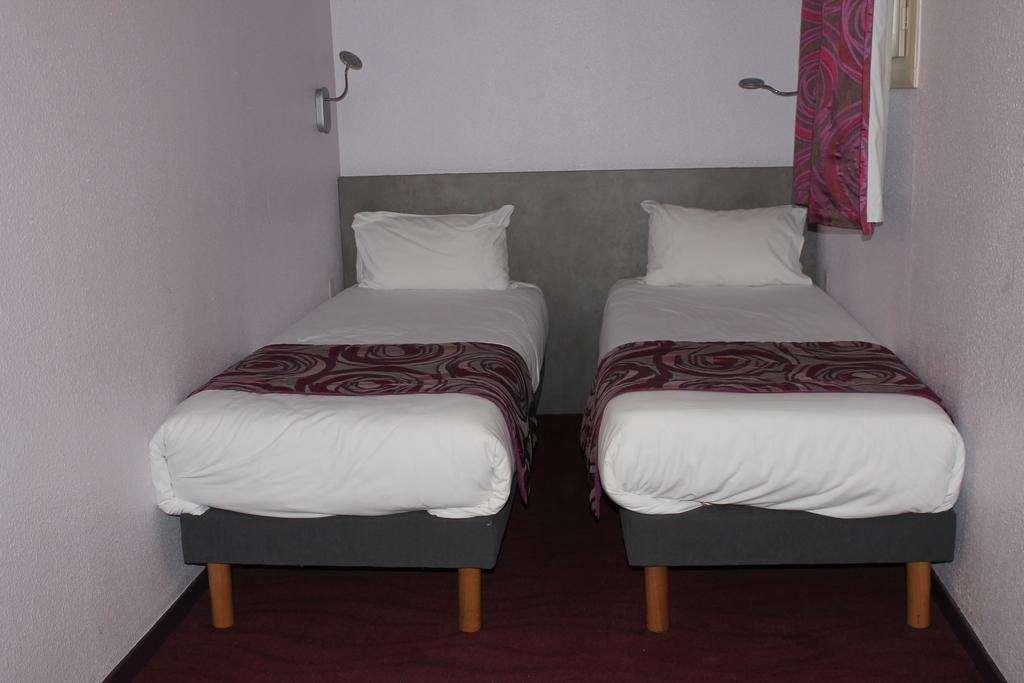 סן-סטורנה Brit Hotel Les Evens חדר תמונה