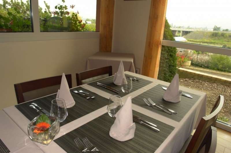סן-סטורנה Brit Hotel Les Evens מסעדה תמונה