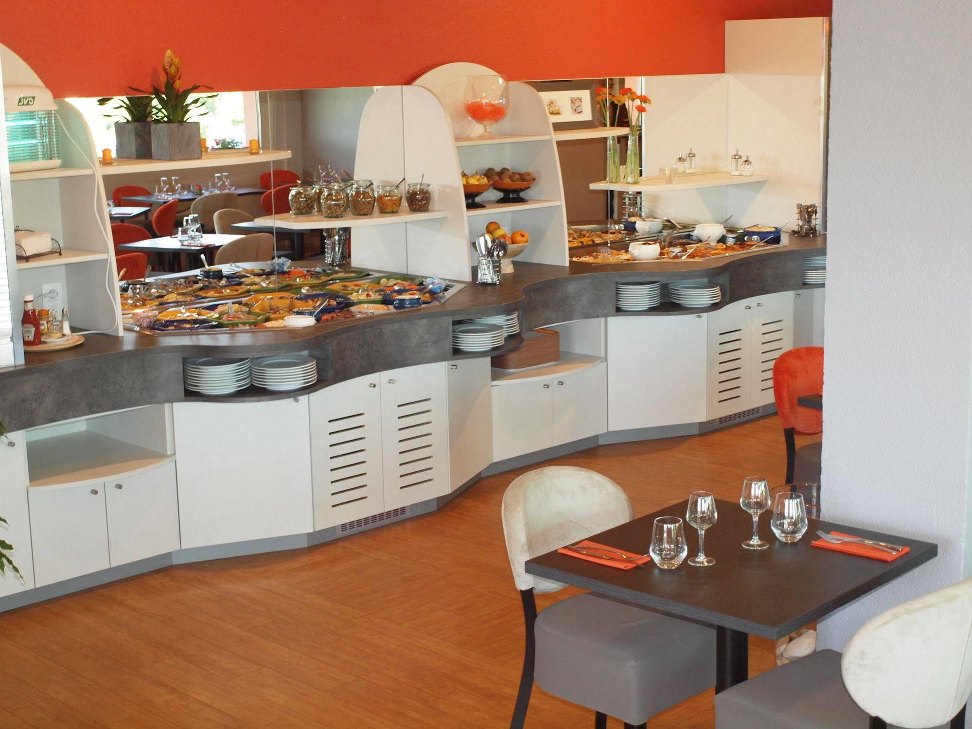 סן-סטורנה Brit Hotel Les Evens מראה חיצוני תמונה