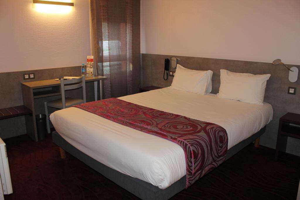 סן-סטורנה Brit Hotel Les Evens חדר תמונה